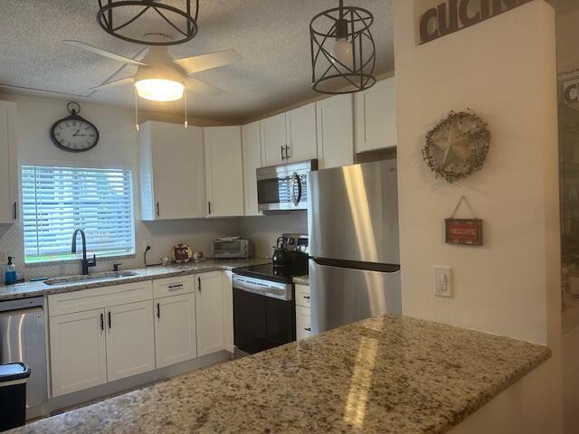 Building Photo - 1561 NE 12th Terrace