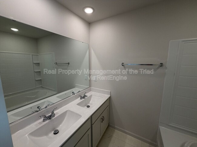 Building Photo - 3503 Marksbury Dr