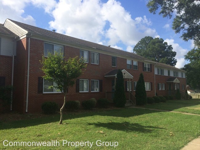 Primary Photo - 2 br, 1 bath Apartment - 8 Pollux Circle East
