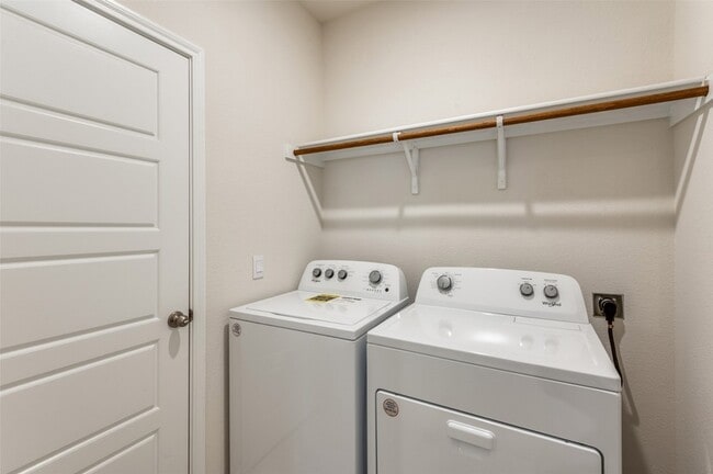 Building Photo - 7221 Headingham Wy