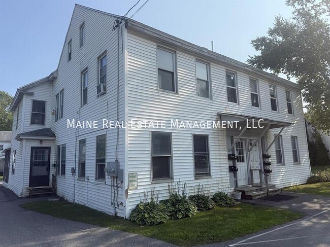 Building Photo - 600 S Main St