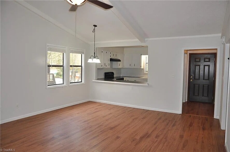 Building Photo - 1504 Aspen Way