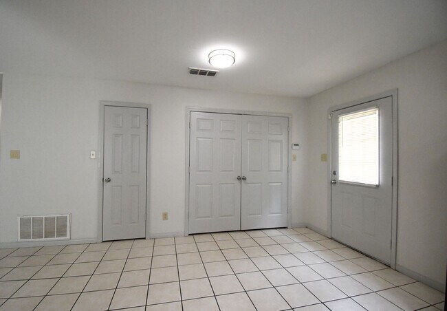 Building Photo - Move-In Ready, Beautifully Updated 3BR/2BA Home, HUD Accepted