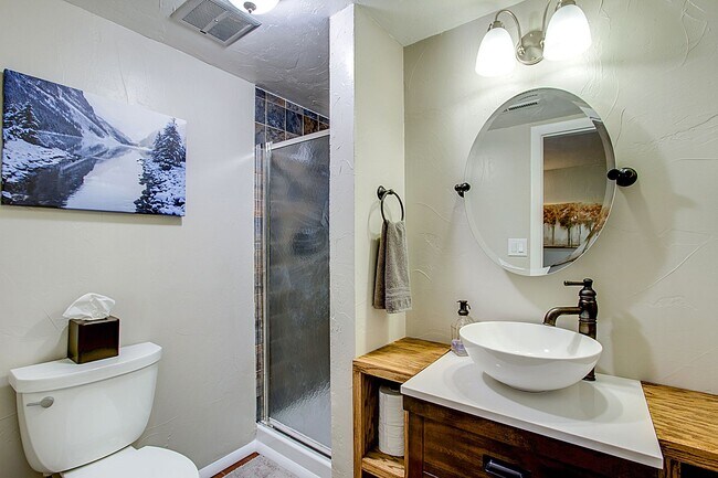 Building Photo - Peaceful 5 bdrm Mountain retreat in Woodla...