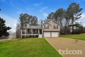 Building Photo - 7 Adair Cove