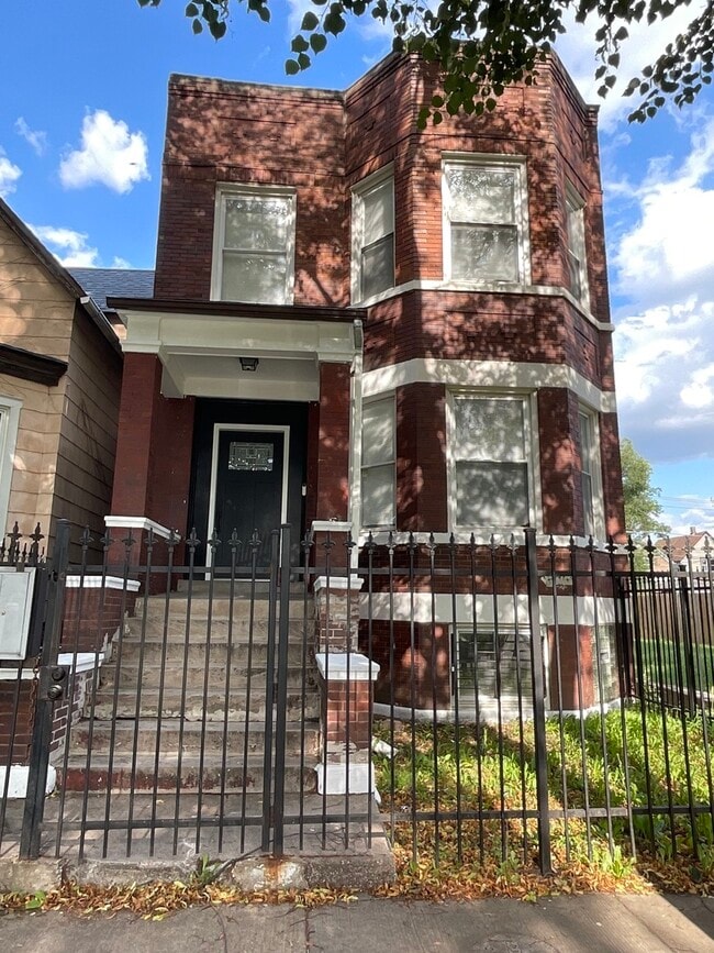 Primary Photo - 5929 S Paulina St