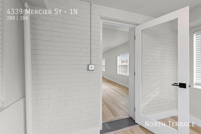 Building Photo - 4339 Mercier St