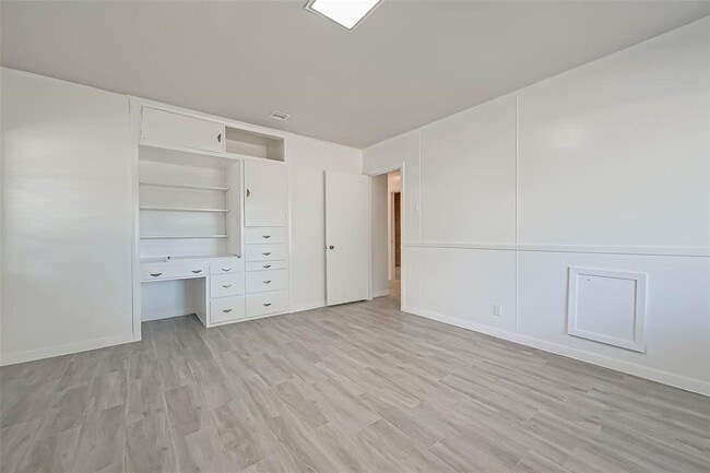 Building Photo - 2511 Maroneal St