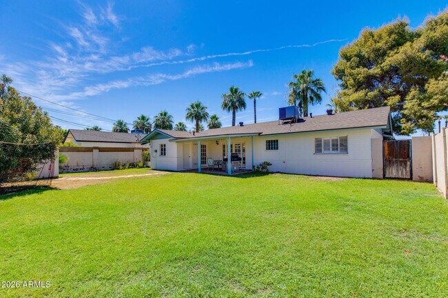 Building Photo - 3412 E Turney Ave