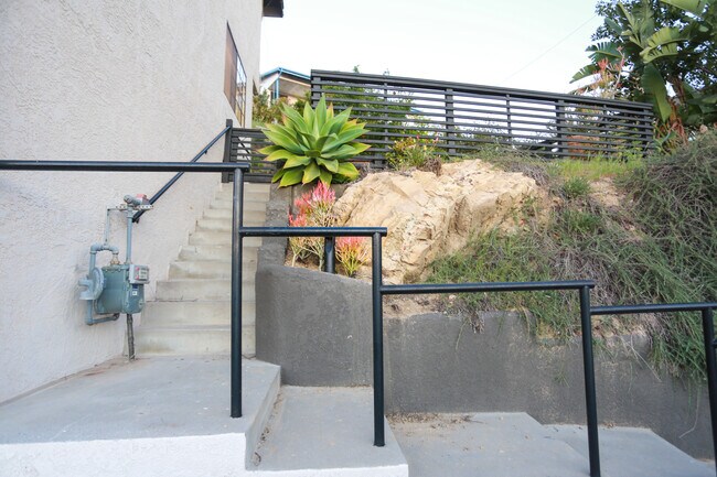 Building Photo - 2737 Chadwick Cir