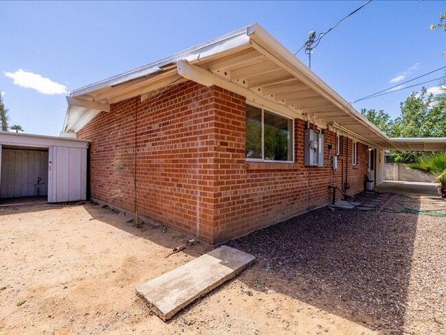 Building Photo - 6641 E Calle Herculo