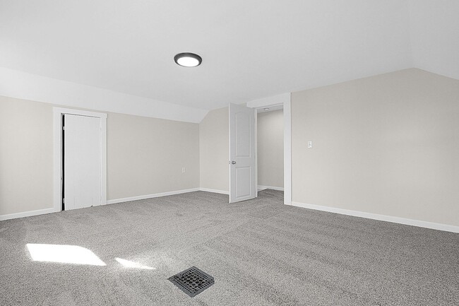 Building Photo - 131 S 2nd St