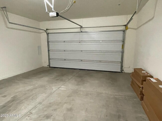 Building Photo - 3862 E Bart St