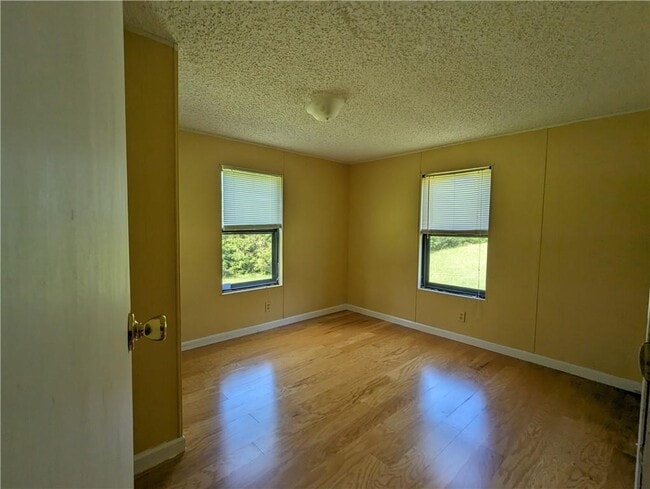 Building Photo - 319 Wages Rd