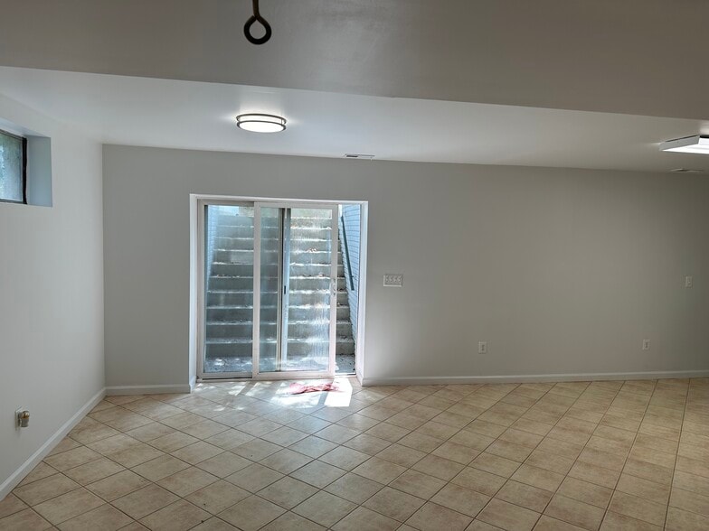 Building Photo - 35352 Gosling Ln