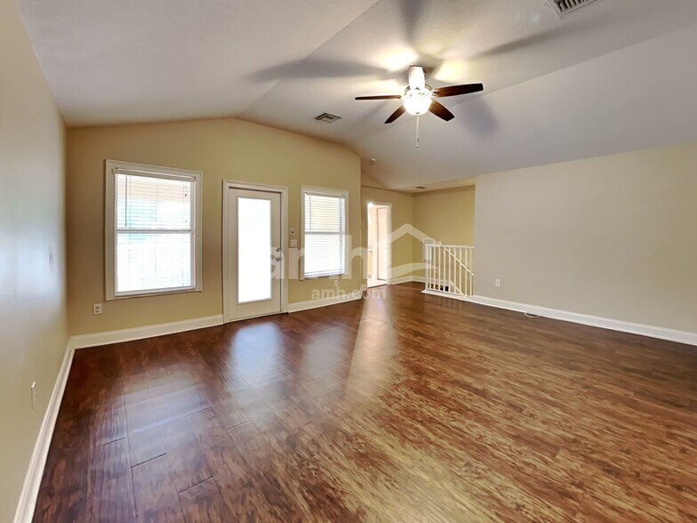 Building Photo - 8346 Old Town Dr