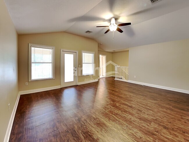 Building Photo - 8346 Old Town Dr