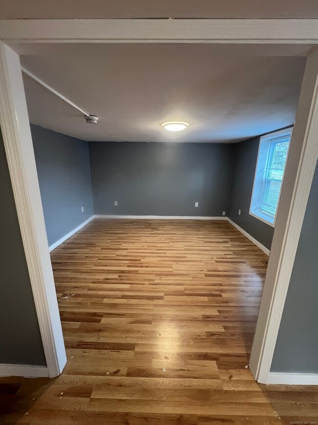 Building Photo - 83 Litchfield St