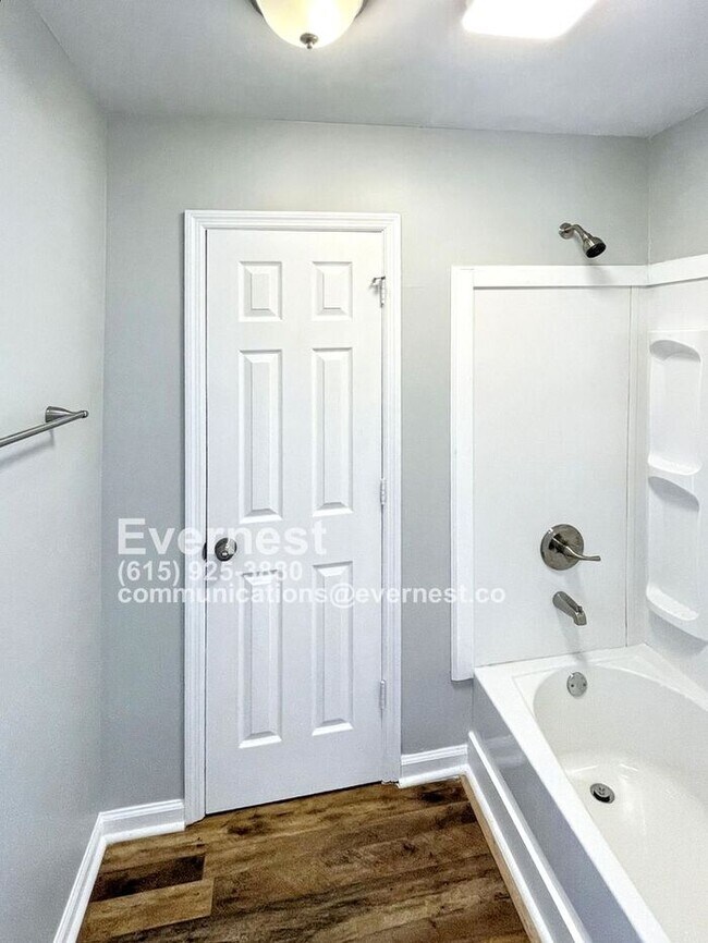 Building Photo - 3-Bedroom, 2-Bathroom Home with Deck and C...