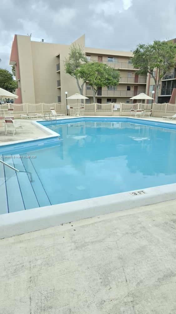 Building Photo - 13707 Kendale Lakes Cir