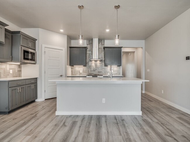 Building Photo - Beautiful New Construction Home in Edmond/...