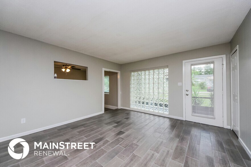 Building Photo - 1008 Armada Ct