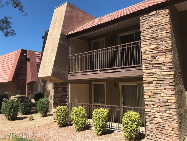 Building Photo - 5317 Indian River Dr