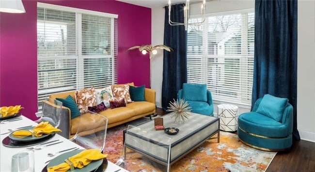 Building Photo - 105 Rogers St NE