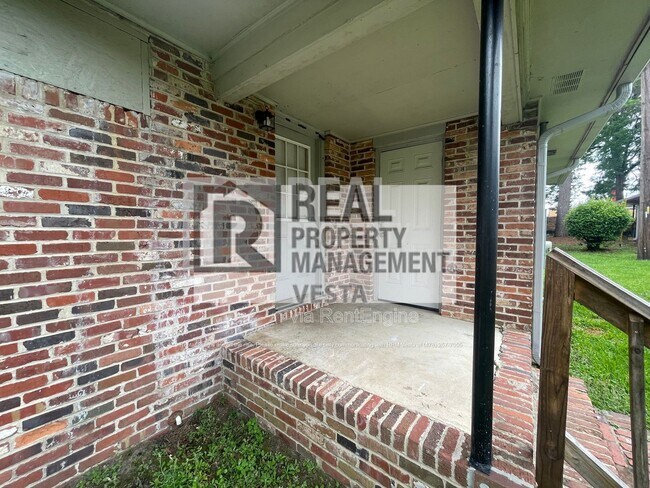 Building Photo - 406 Russell Pkwy