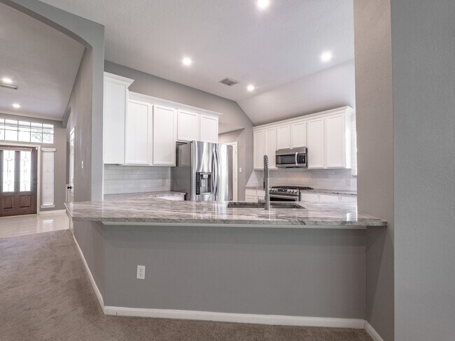 Building Photo - 12807 Village Way Dr