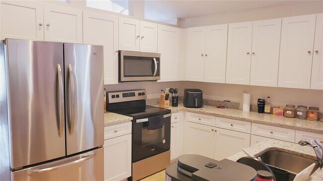 Building Photo - 2308 Lily Pad Ln