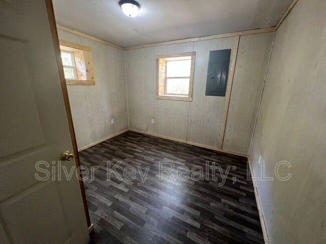 Building Photo - 1121 Athens Pike