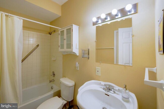 Building Photo - 303 Inspiration Ln