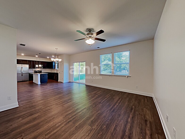 Building Photo - 409 Levon Ct