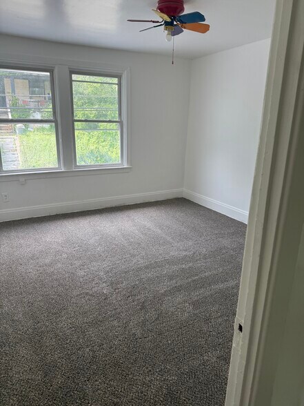 Bedroom - 1318 Wood St