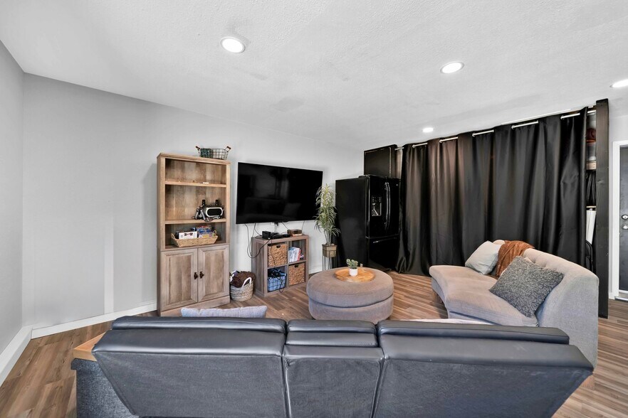 Guesthouse Rec Room - 3075 Forest Hills Dr