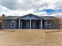 Building Photo - 3411 Lynridge Dr