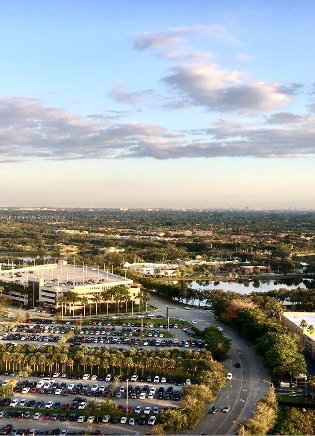 Building Photo - 2000 Metropica Wy