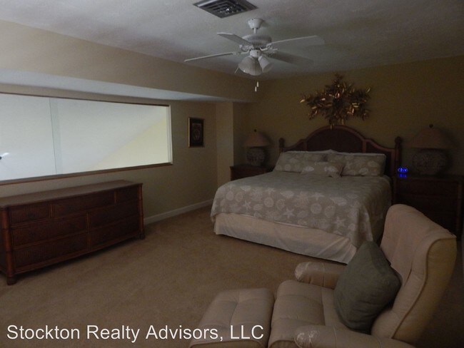 Building Photo - 2 br, 2 bath House - 109 Bayshore Dr. Unit 10