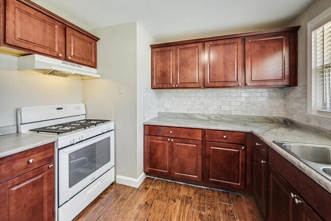 Building Photo - 3631 Kemman Ave