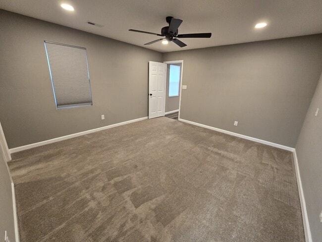 Building Photo - 2908 Vimy Ridge Ave