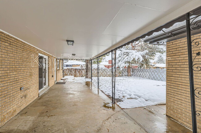 Building Photo - 3880 Allison St