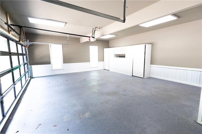 Building Photo - 700 S Brighton Ct
