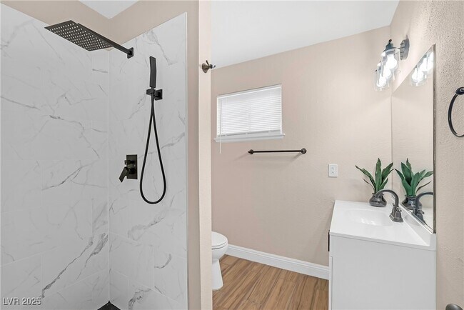 Building Photo - 4431 El Campana Way