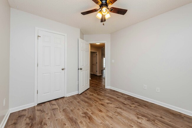 Building Photo - 104 Lupine Way