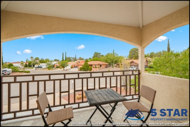 Building Photo - 6052 Bandolero Dr