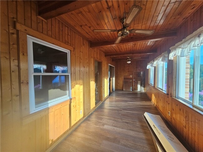 Building Photo - 4842 Farnsworth Rd