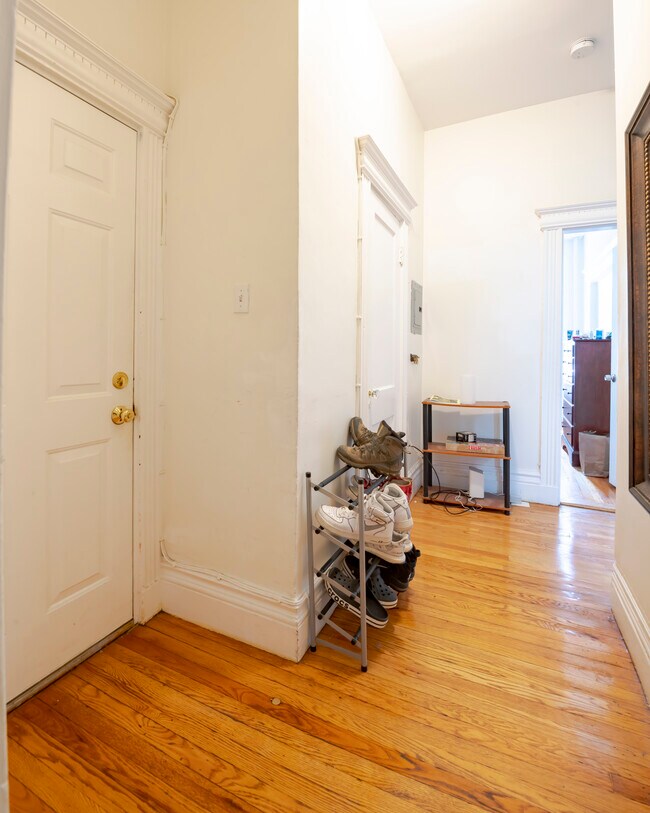Building Photo - 1111 Boylston St