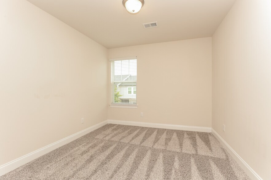 Building Photo - 807 Arrington Wy