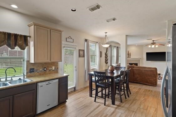 Building Photo - 7126 Grants Hollow Ln